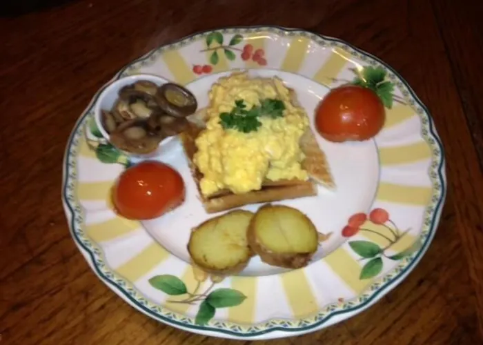 Couette-café Evergreen Swords