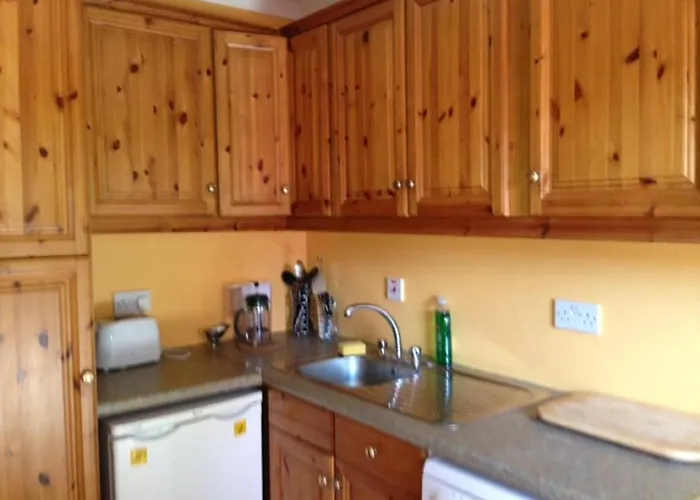 Bed & Breakfast Evergreen Swords