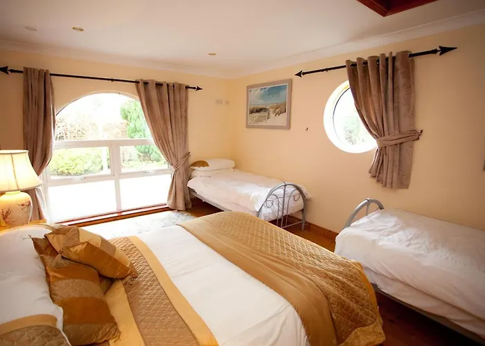 Bed & Breakfast Evergreen Swords